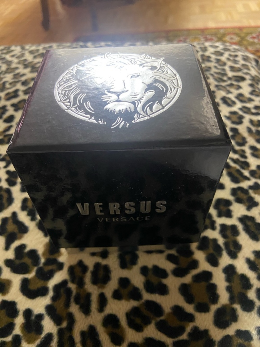 Versus by Versace . Women’s Miami Swarovski Crystal Bezel Leather Strap Watch - Picture 6 of 7